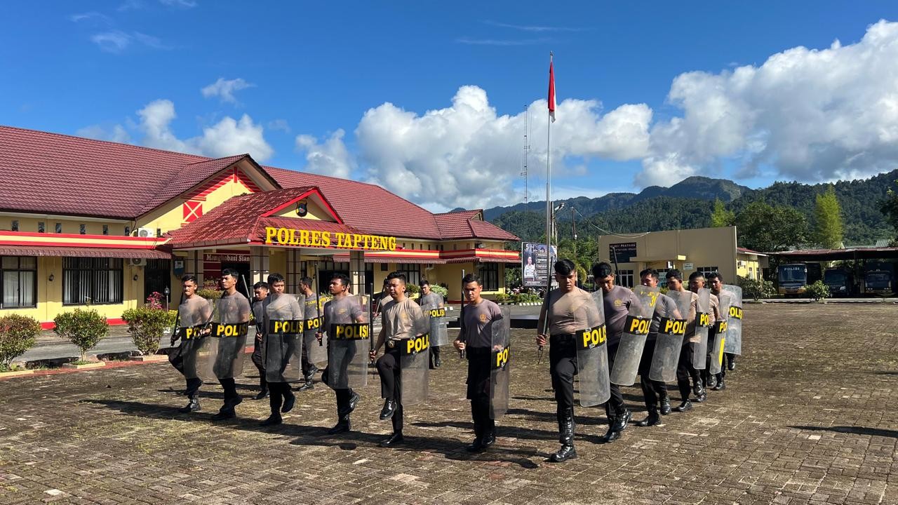 Polres Tapanuli Tengah Gelar Latihan Dalmas Lanjut Tingkatkan Kesiapsiagaan Personil