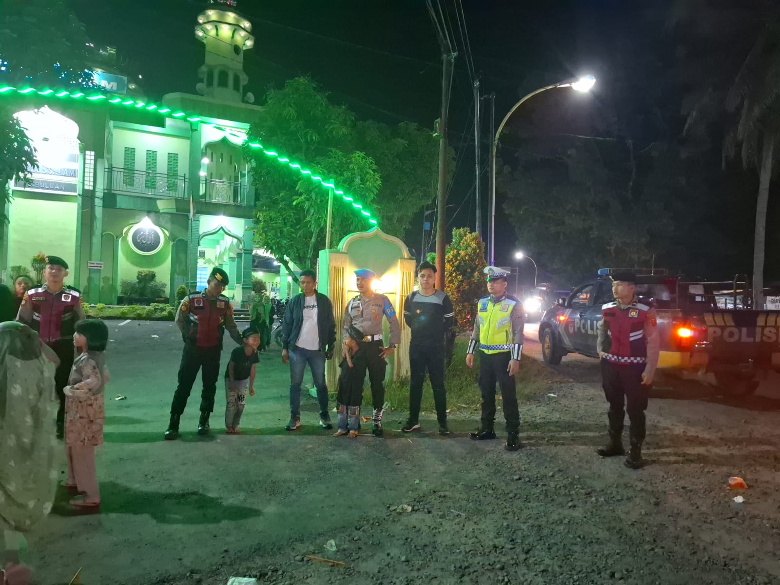 Patroli Malam Polres Tapteng Jaga Keamanan Sholat Tarawih