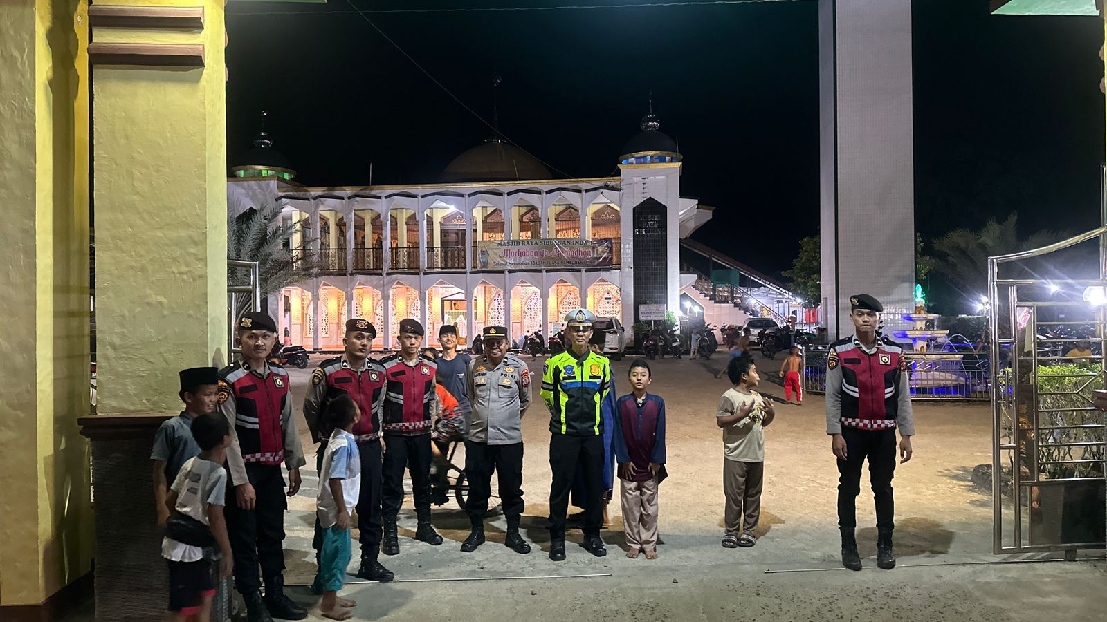 Polres Tapteng Gelar Patroli Malam, Pastikan Keamanan Saat Tarawih