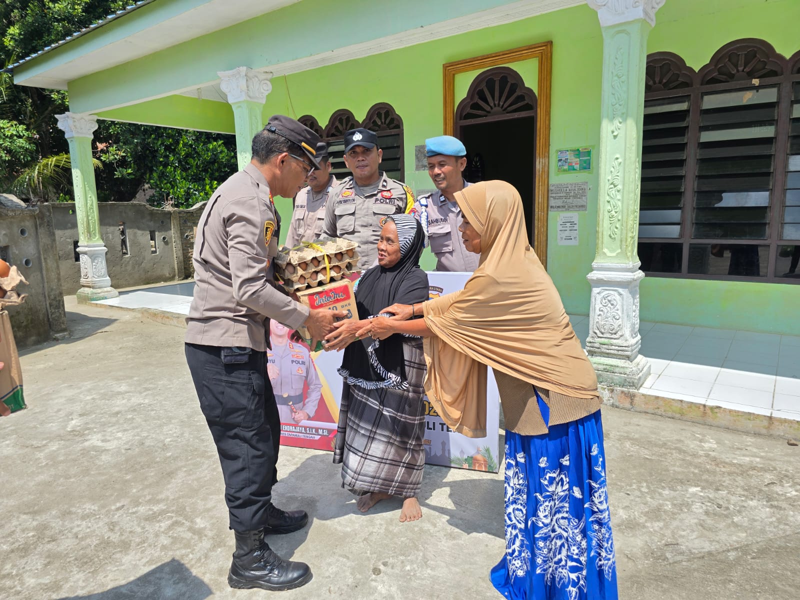 Polsek Sorkam Gelar Bhakti Sosial Sambut Ramadhan, Salurkan Bantuan ke Warga