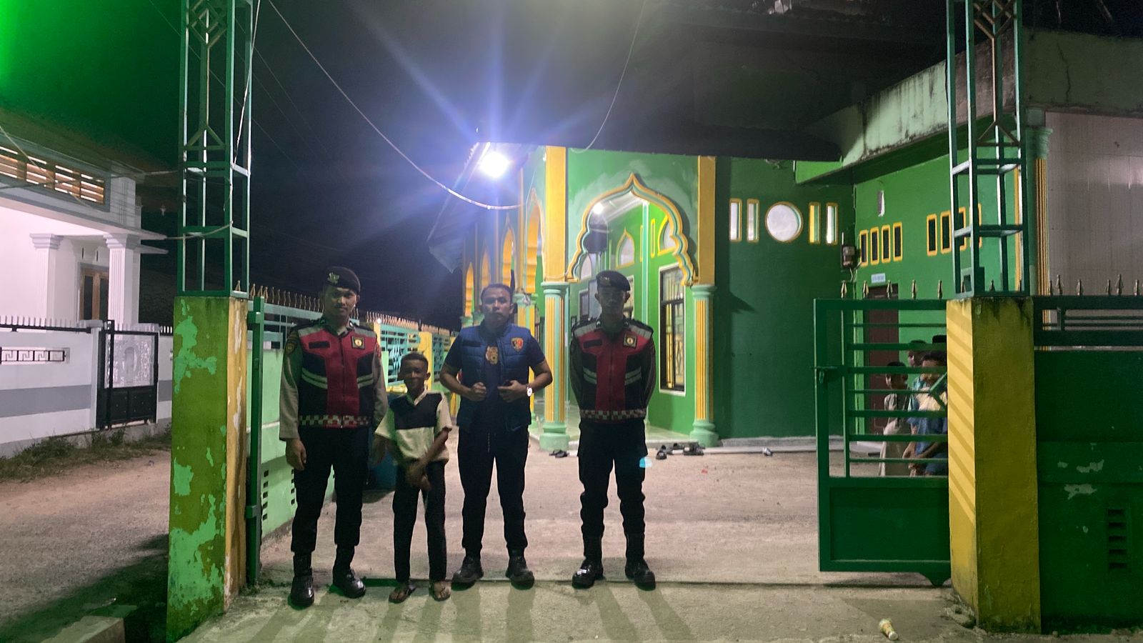 Polres Tapteng Gelar Patroli Blue Light Jaga Keamanan Tarawih