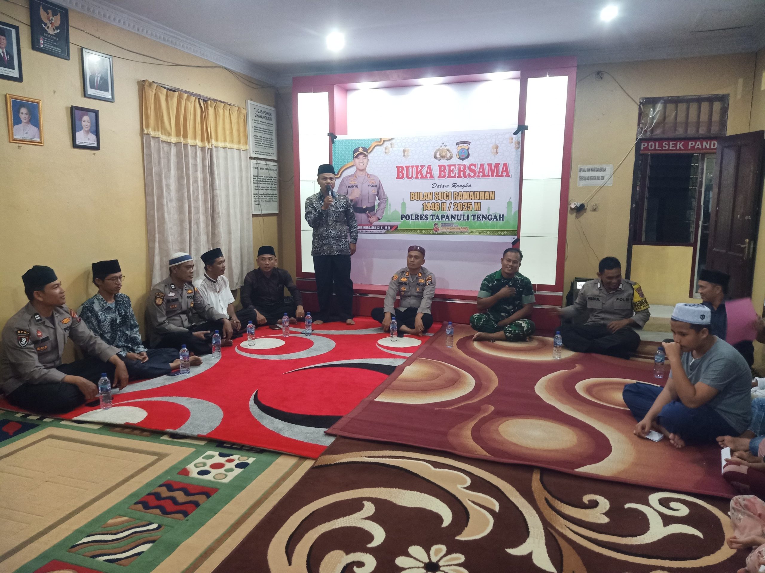 Polsek Pandan Gelar Buka Puasa Bersama, Pererat Silaturahmi dengan Forkopimka dan Anak Yatim