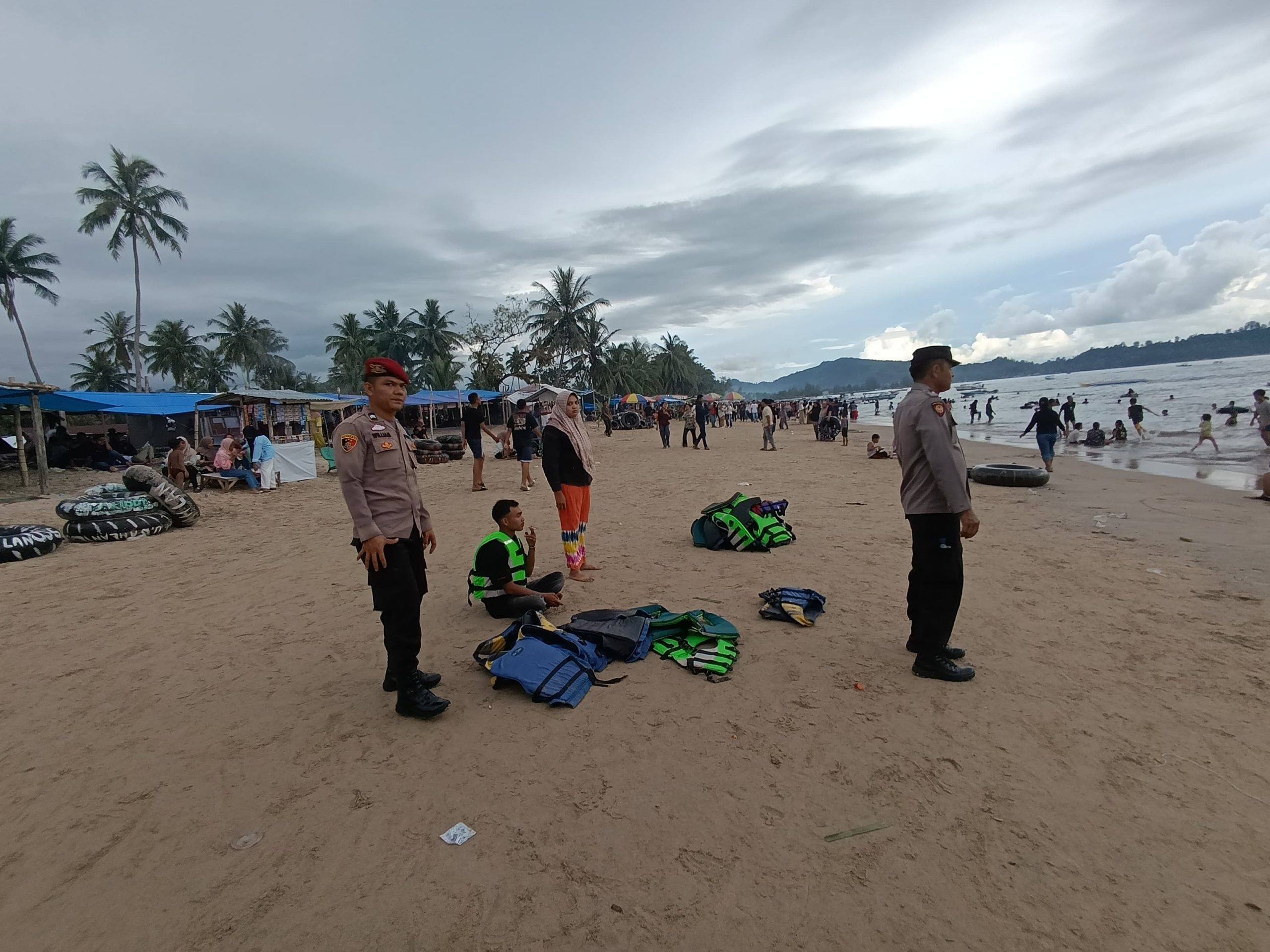 Polres Tapteng Perketat Pengamanan di Objek Wisata Saat Libur Idulfitri