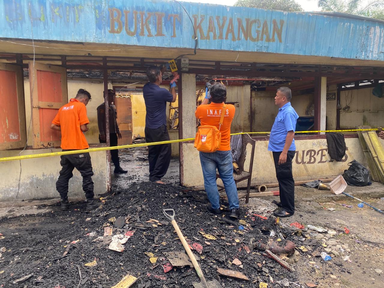 Polsek Sorkam Lakukan Olah TKP, Kebakaran Rumah Makan Bukit Kayangan di Sorkam